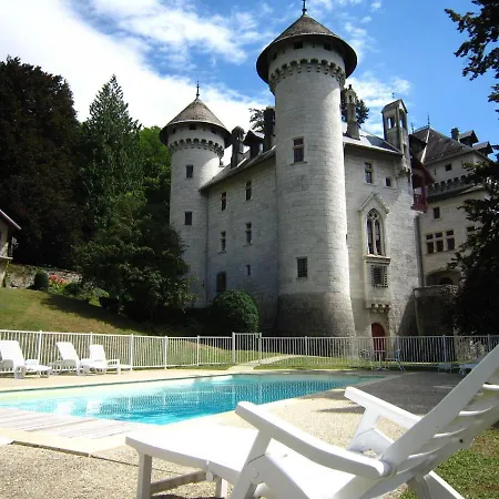 Renovated Castle With Swimming Pool Serrières-en-Chautagne